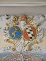 Wappen über Chorbogen